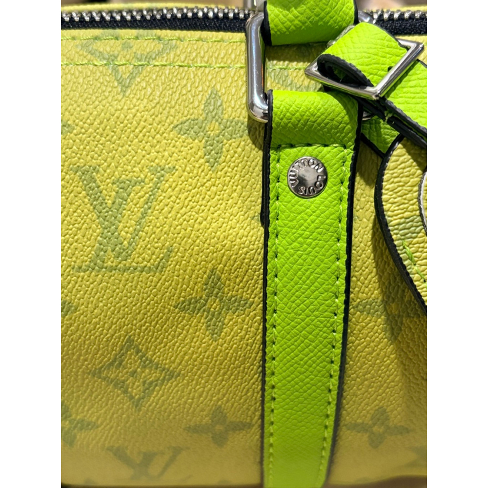 LV Keepall Bandoulière 25 taigarama XS Duffle Bag Neon Green Monogram Canvas Cro - Picture 11 of 11